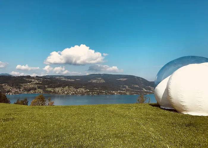 Bubble Tent Οργανωμένο κάμπινγκ